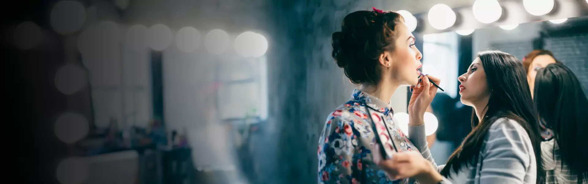 Fashion and Celebrity Makeup & Hair Fashion and Celebrity Makeup & Hair